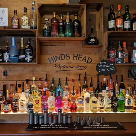 Hinds Head Hotel Aldermaston Bagian luar foto