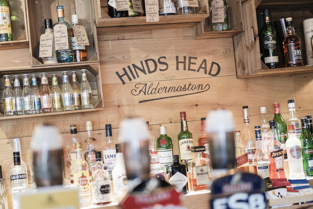 Hinds Head Hotel Aldermaston Bagian luar foto