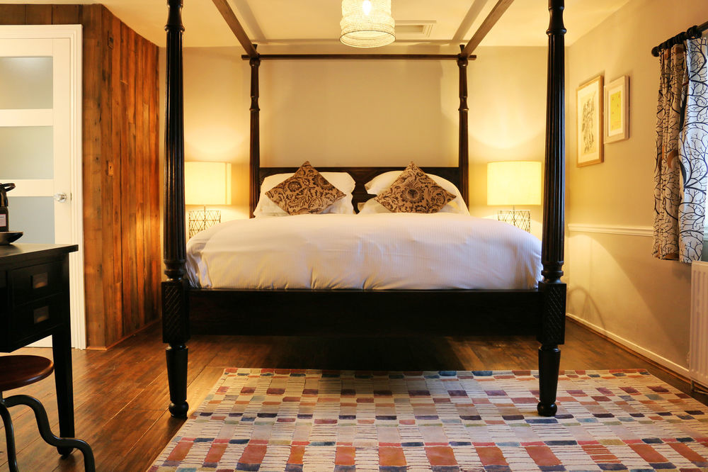 Hinds Head Hotel Aldermaston Bagian luar foto